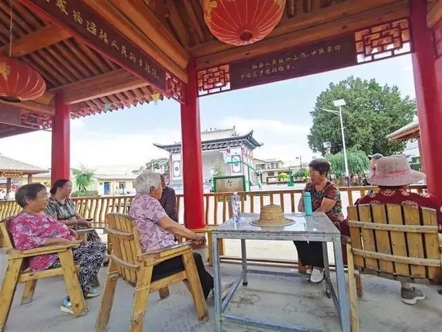 加强农村人居环境整治 美丽乡村提“颜”增“质”