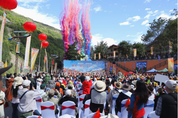 羊茸･哈德十周年庆典启幕 文旅融合谱写乡村振兴新篇章