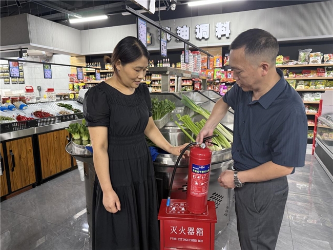 湖北来凤：数字化转型破困局 小店变身乡村振兴“连心桥”