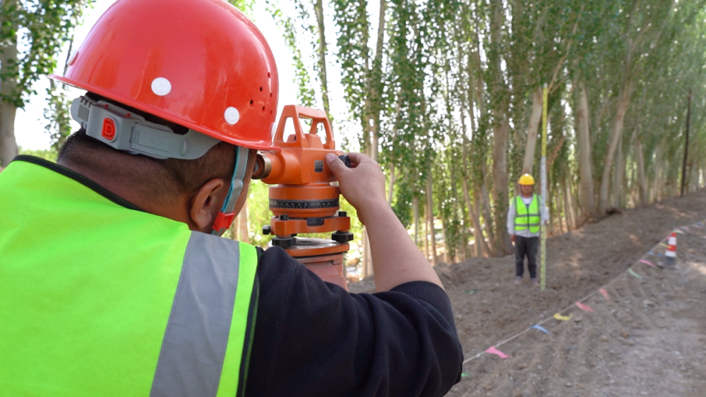 伽师：路网升级惠民生 铺就乡村振兴“幸福路”