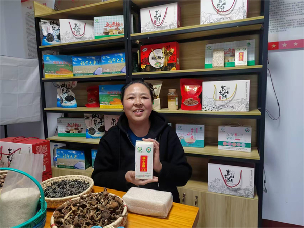 李广丽：黑土地上的“巾帼红”