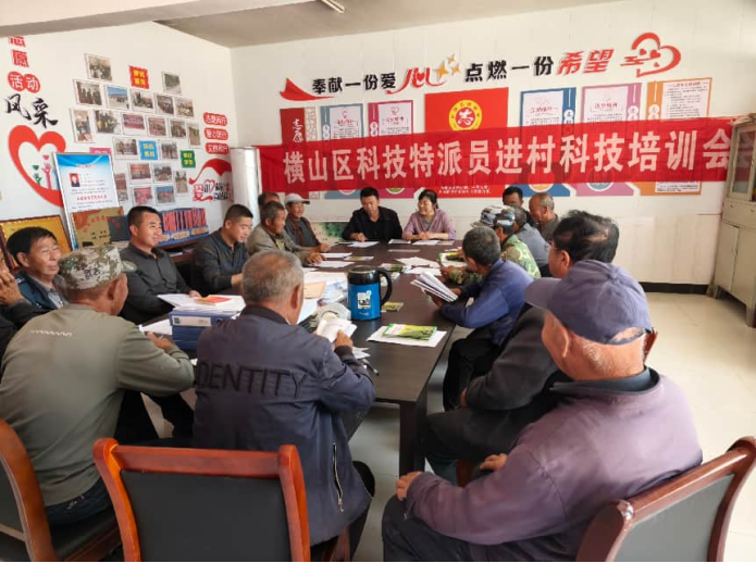 科技特派员深耕一线 “双轮驱动” 赋能乡村振兴